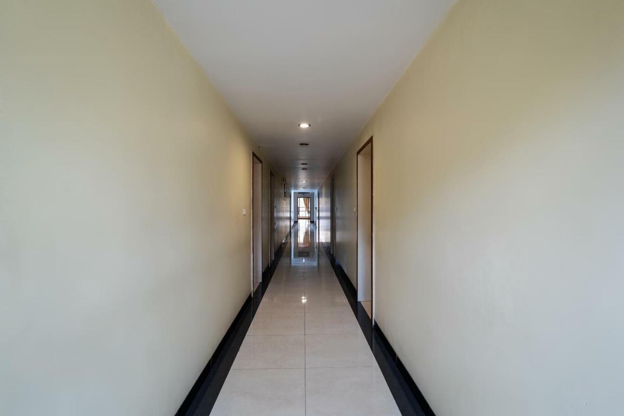Oyo 44695 Hotel Mango Sawantwadi Exteriér fotografie