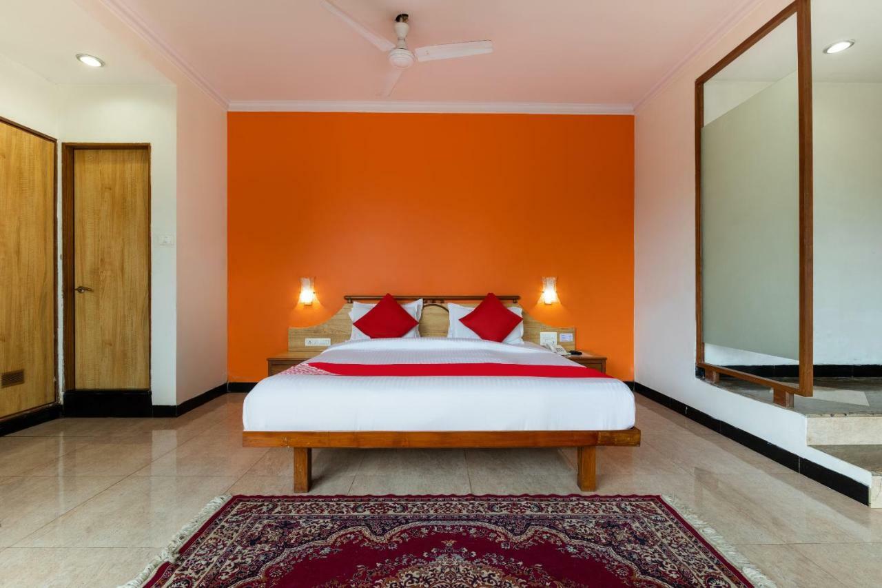 Oyo 44695 Hotel Mango Sawantwadi Exteriér fotografie